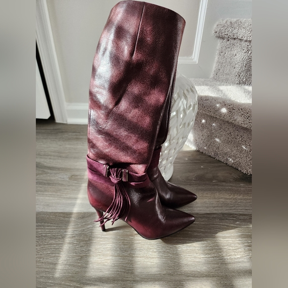 Nine West 4" Heeled Boots - EXCELLENT condition - Picture 4 of 12